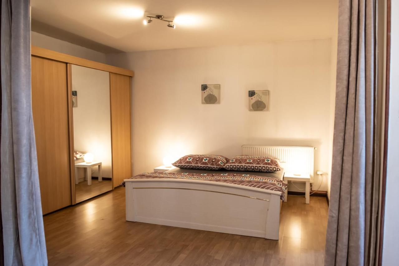 Podkrovni Apartman S Vyhledem Na Namesti Lomnice nad Luznici Ngoại thất bức ảnh