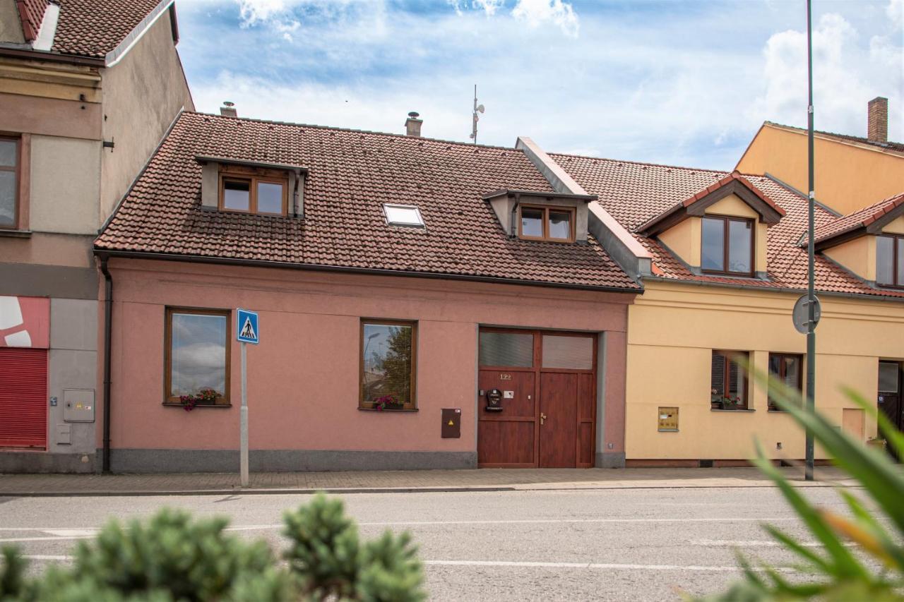Podkrovni Apartman S Vyhledem Na Namesti Lomnice nad Luznici Ngoại thất bức ảnh